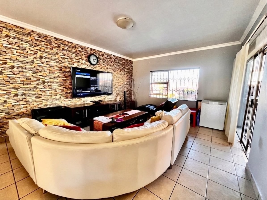 3 Bedroom Property for Sale in Waterval East North West